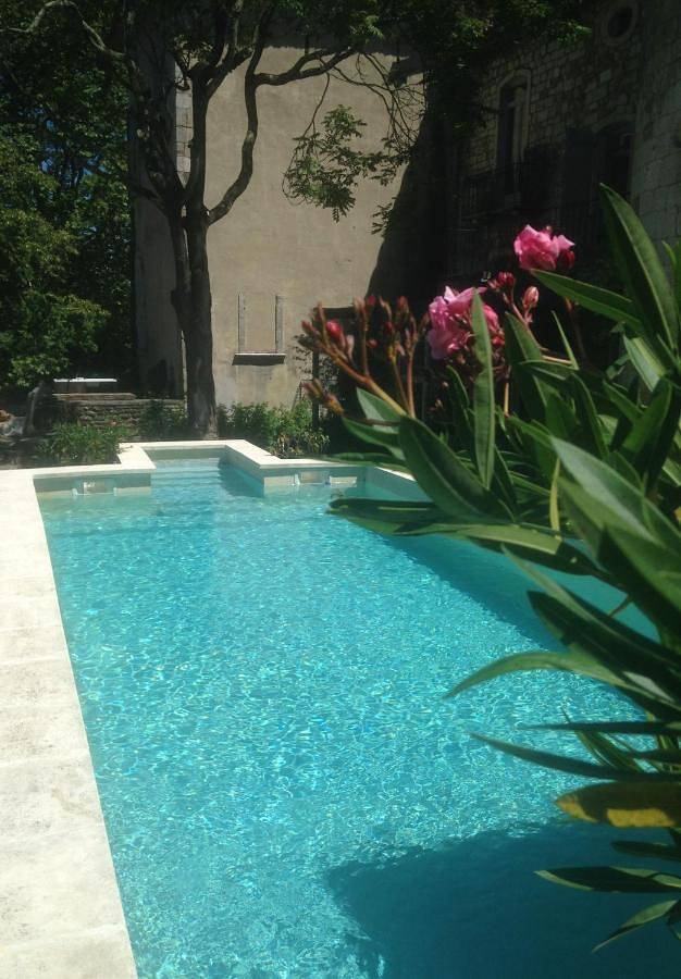 Double Room with Private Bathroom in Goudargues, Région de Nîmes