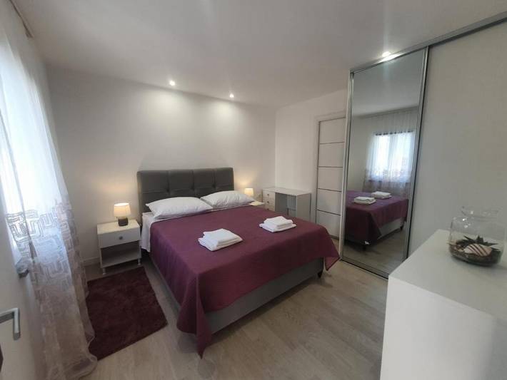 Villa pour 5 personnes, avec vue ainsi que jardin et piscine à Solin - 3