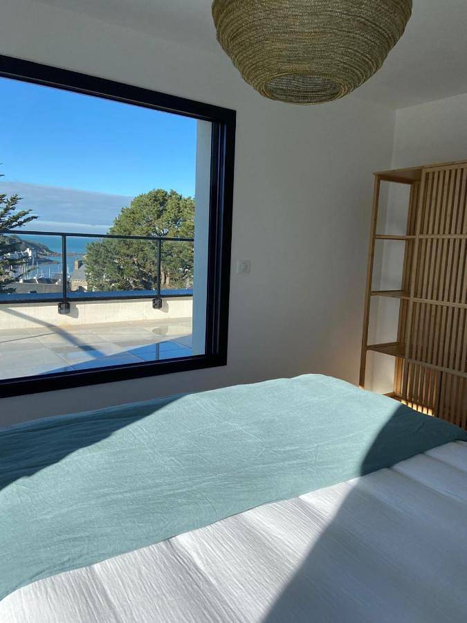 Location de vacances pour 8 personnes, avec piscine ainsi que jardin et vue dans Dahouët - 4