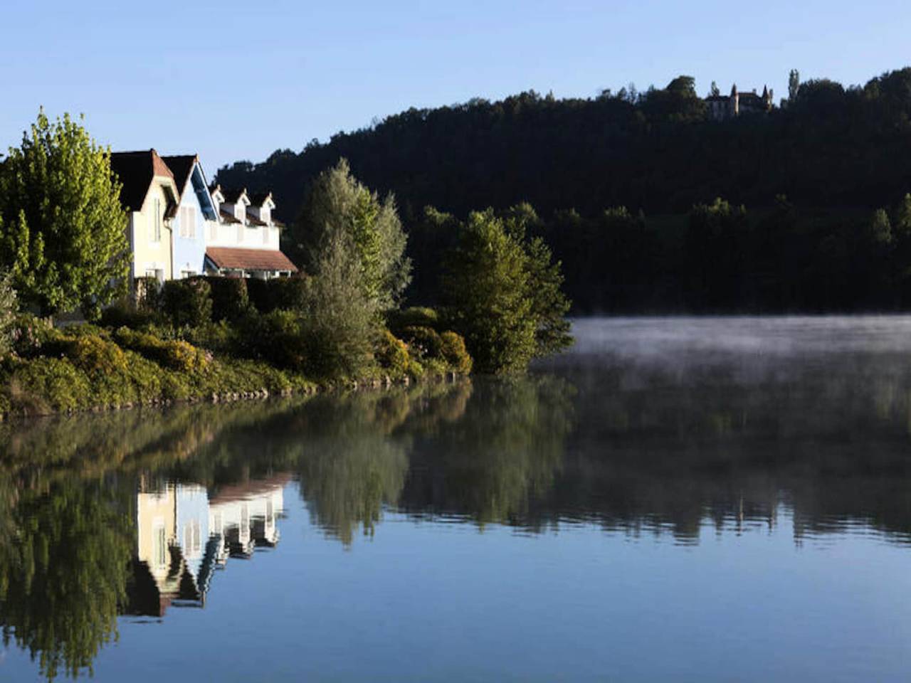 Ganze Wohnung, Wohnung in Marciac am 24-Hektar-See in Marciac, Gers