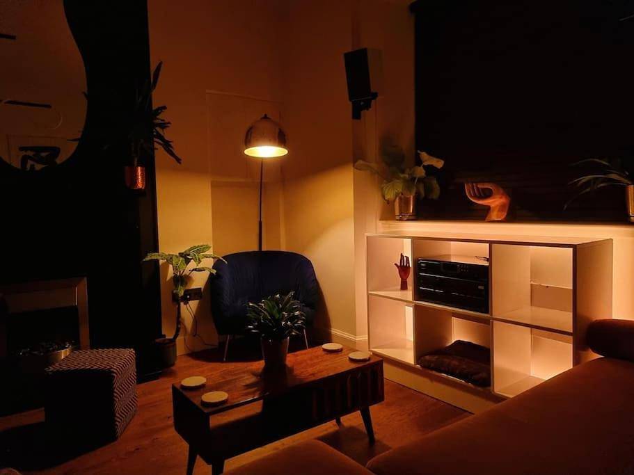 Entire apartment, Three-Bedroom Apartment in Shetland Islands