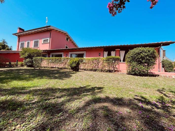 Villa pour 12 personnes, avec jardin ainsi que piscine et jacuzzi à Rome - 2
