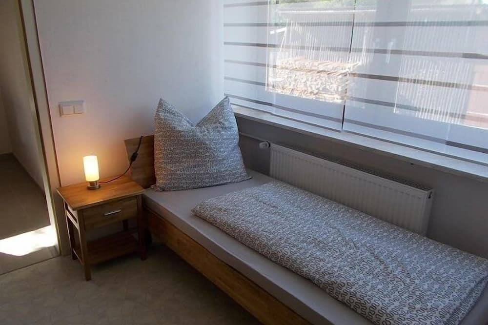 Ganze Wohnung, Ferienwohnung (55qm) mit Terrasse für bis zu 5 Personen in Kelheim, Altmühltal
