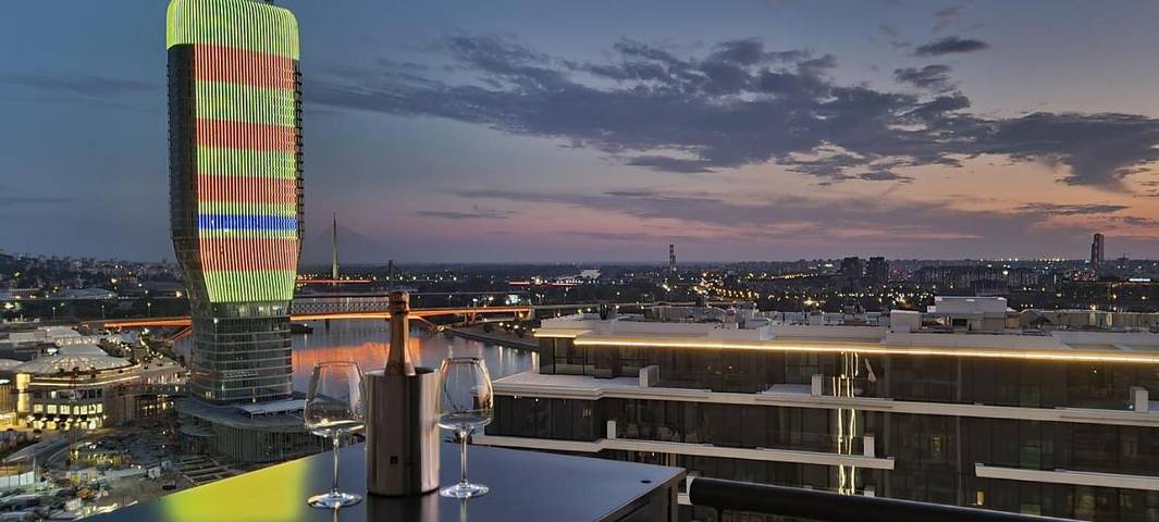 Ferienwohnung für 3 Personen, mit Balkon und Terrasse sowie Garten und Ausblick in Belgrad