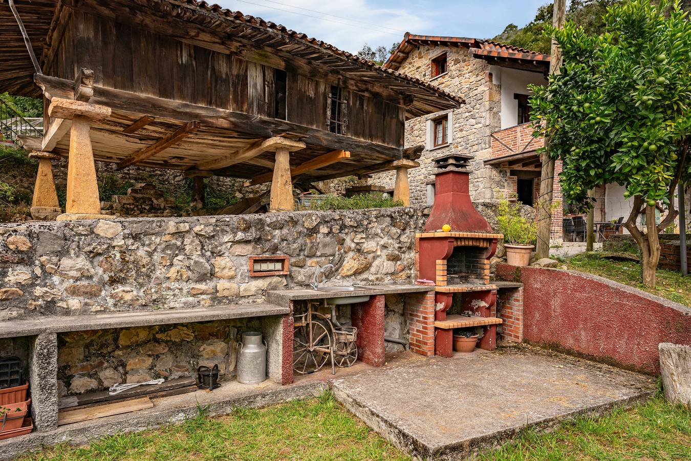 Ganze Wohnung, Ferienwohnung 'Florenta G4' mit Bergblick, Gemeinschaftsgarten und Wi-Fi in Cangas de Onís, Costa Verde (Spanien)