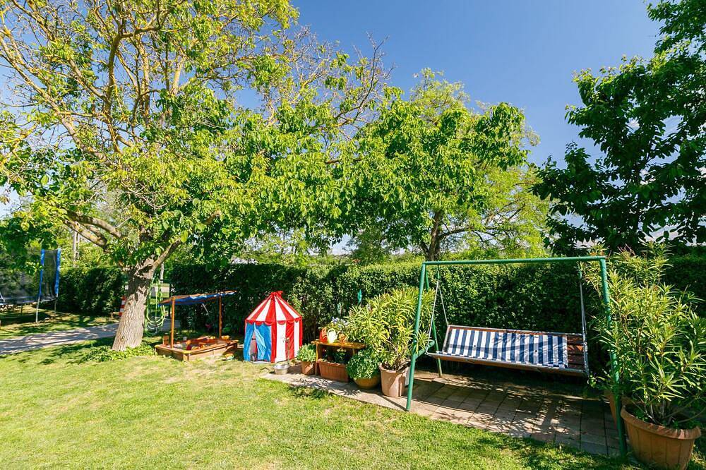 Ganze Wohnung, Ferienwohnung Carlo by Interhome in Balatonszemes, Plattensee Südufer