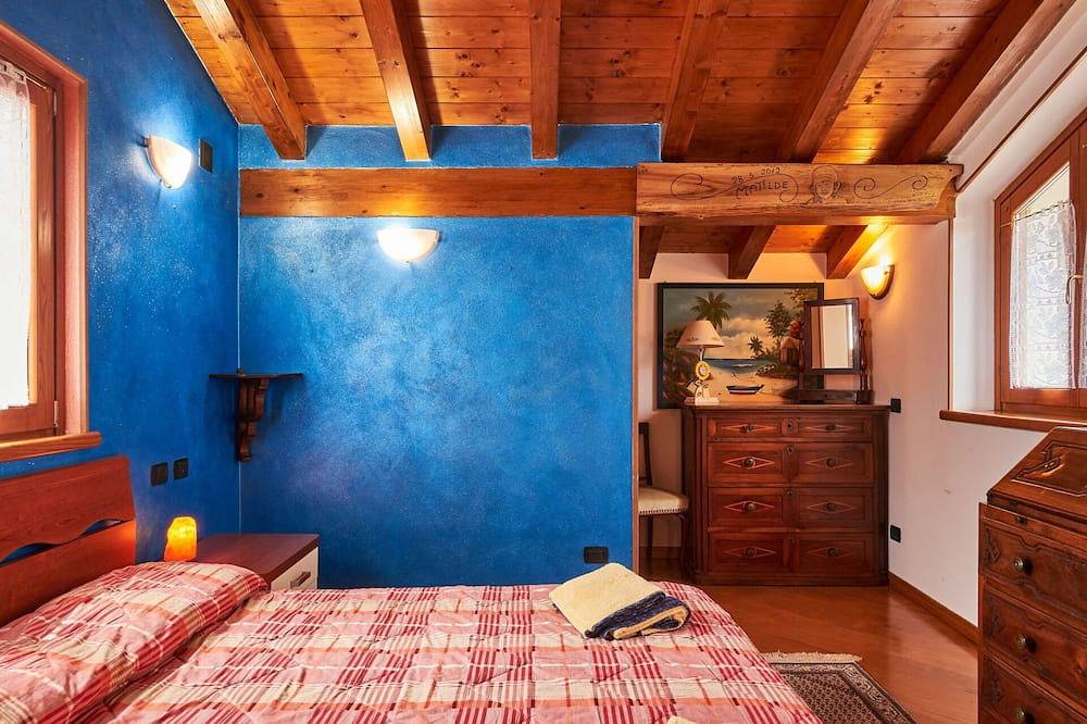 Wunderbares alleinstehendes Ferienhaus mit W-Lan, Klimaanlage, Tv, Terrasse und Haustiere erlaubt in Vercana, Gemeinde Vercana