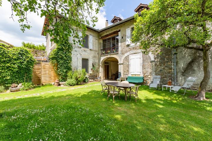 Chambre d’hôte pour 2 personnes, avec jacuzzi et jardin, animaux acceptés