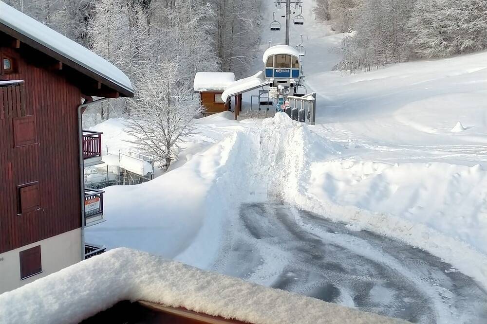 Geheel appartement, Pleasant studio for 4 people, family ski resort Bellevaux Hirmentaz. in Bellevaux (Frankrijk), Thonon-les-Bains en omgeving