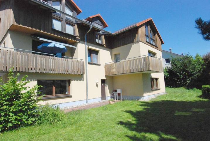 Ferienwohnung für 4 Personen, mit Terrasse und Garten sowie Ausblick in Gersfeld