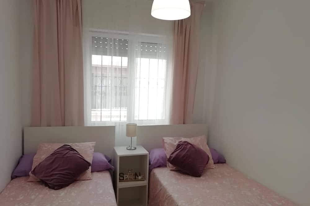 Entire apartment, Shipwrecked Beach. Blue Pearl Apartment in Mar Azul Torrevieja, Torrevieja