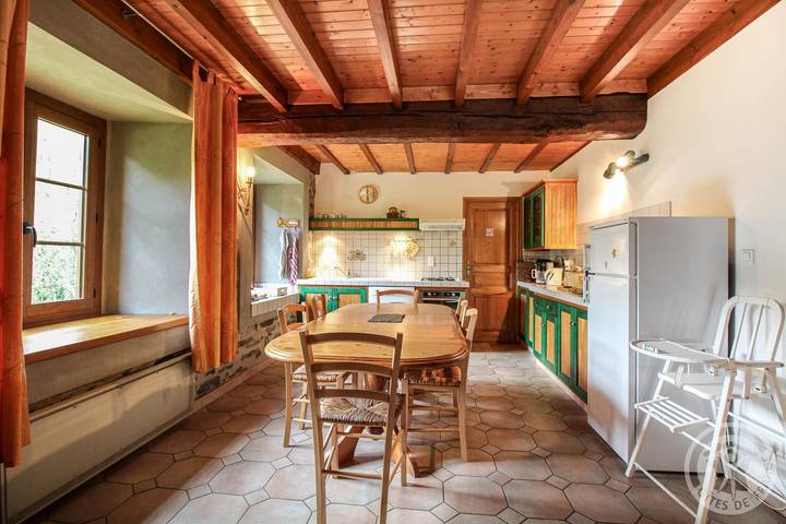 Gîte pour 6 personnes, avec jardin ainsi que terrasse et sauna à Estaing - 4