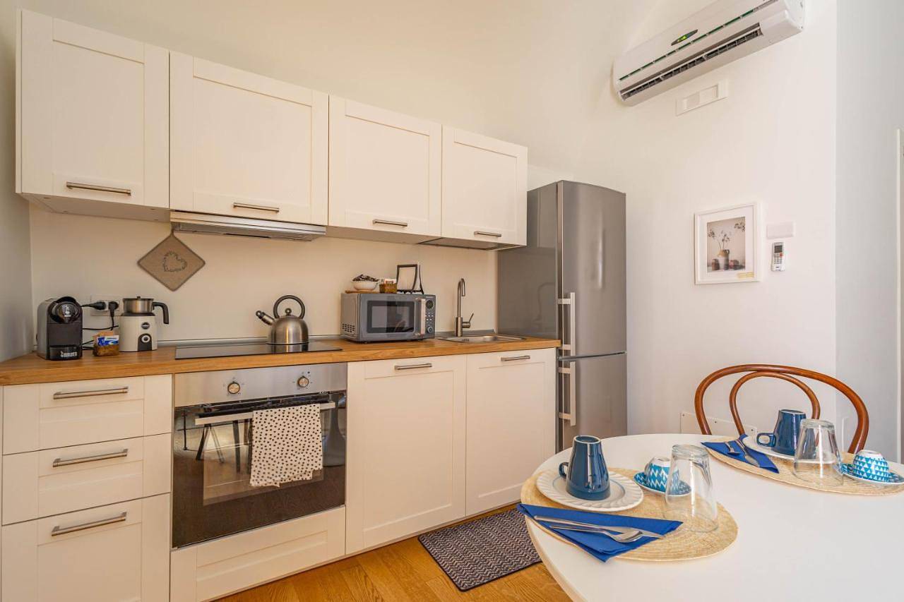 Double Room with Private Bathroom in Adelfia, Provincia di Bari