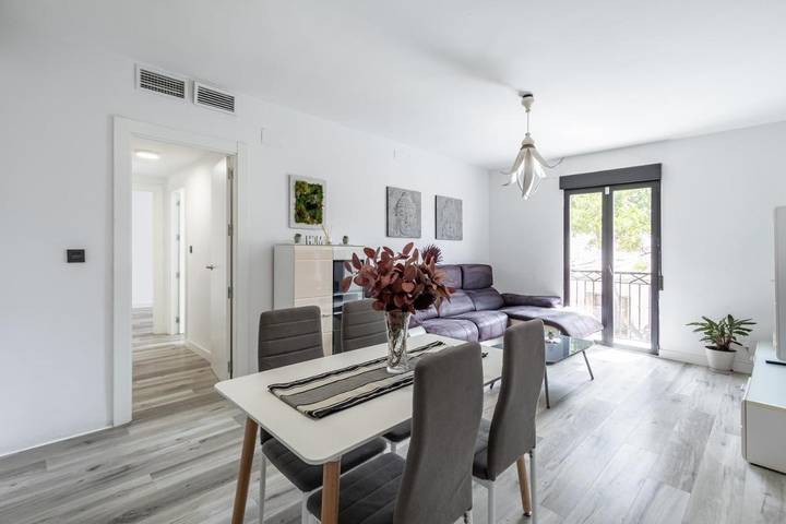 Appartement de vacances pour 5 personnes, avec Balcon ainsi que Jardin et Piscine à Ogíjares