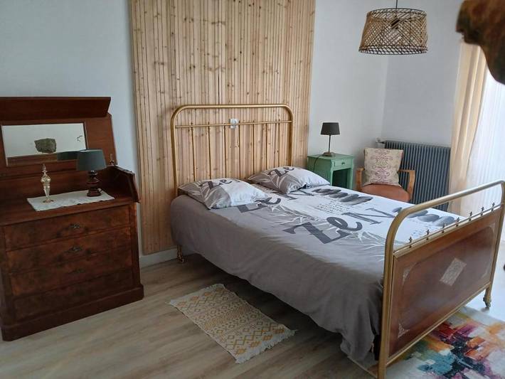 Gîte pour 4 personnes, avec jardin dans Chambon-le-Château - 2