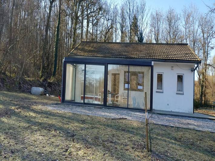 Location de vacances pour 4 personnes, avec jardin à Florennes