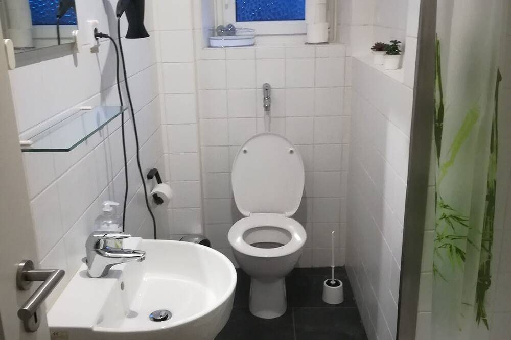 Ganze Wohnung, Ruhige Ferienwohnung in Augsburg-Innenstadt, Augsburg