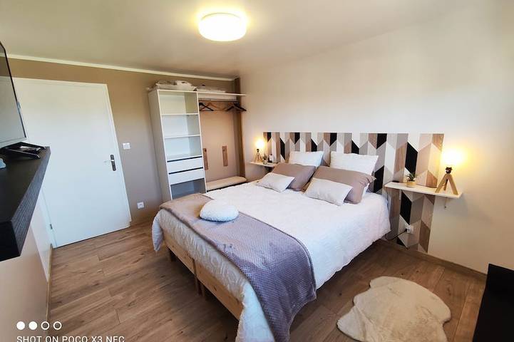 Location de vacances pour 7 personnes, avec jardin et terrasse à Hinges