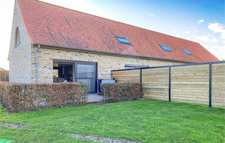 Vakantiehuis voor 4 personen, with Terras and Whirlpool as well as Tuin in Diksmuide