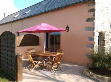 Gîte pour 5 personnes, avec jardin et terrasse à Plogonnec