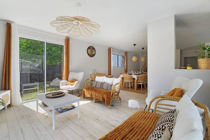 Villa mit 4 Suiten, privatem Pool & Whirlpool, 8 Pers., Carquefou / Nantes in Carquefou, Nantes und Umgebung