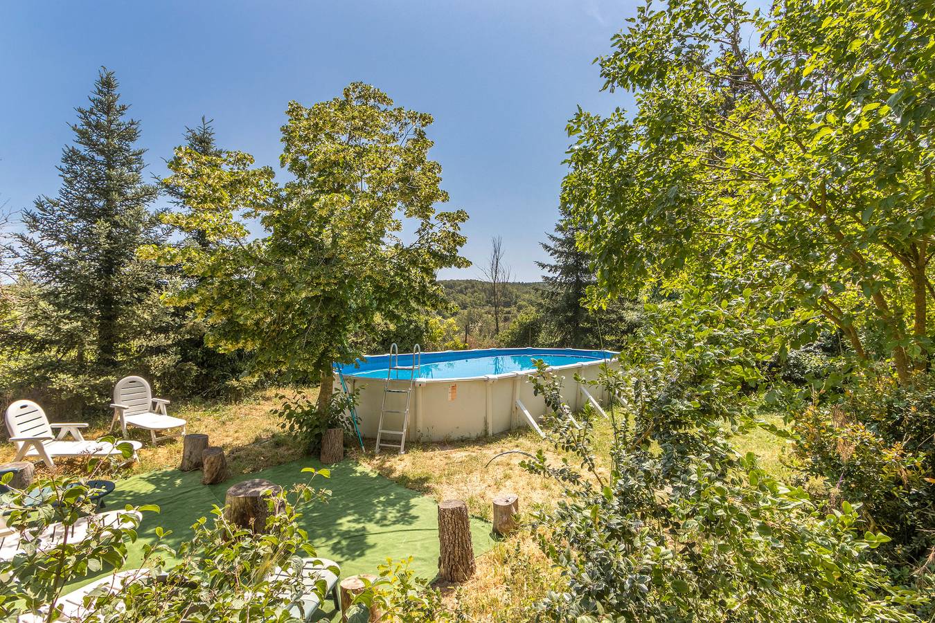 Country House 'El Torrent' with Mountain View, Private Pool and Wi-Fi in Pinell de Solsonès, Lleida Provins