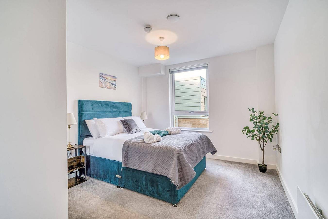 Entire holiday apartment, Rooftop - Balcony - Wifi - Parking - Sleeps 5 in Greater Manchester