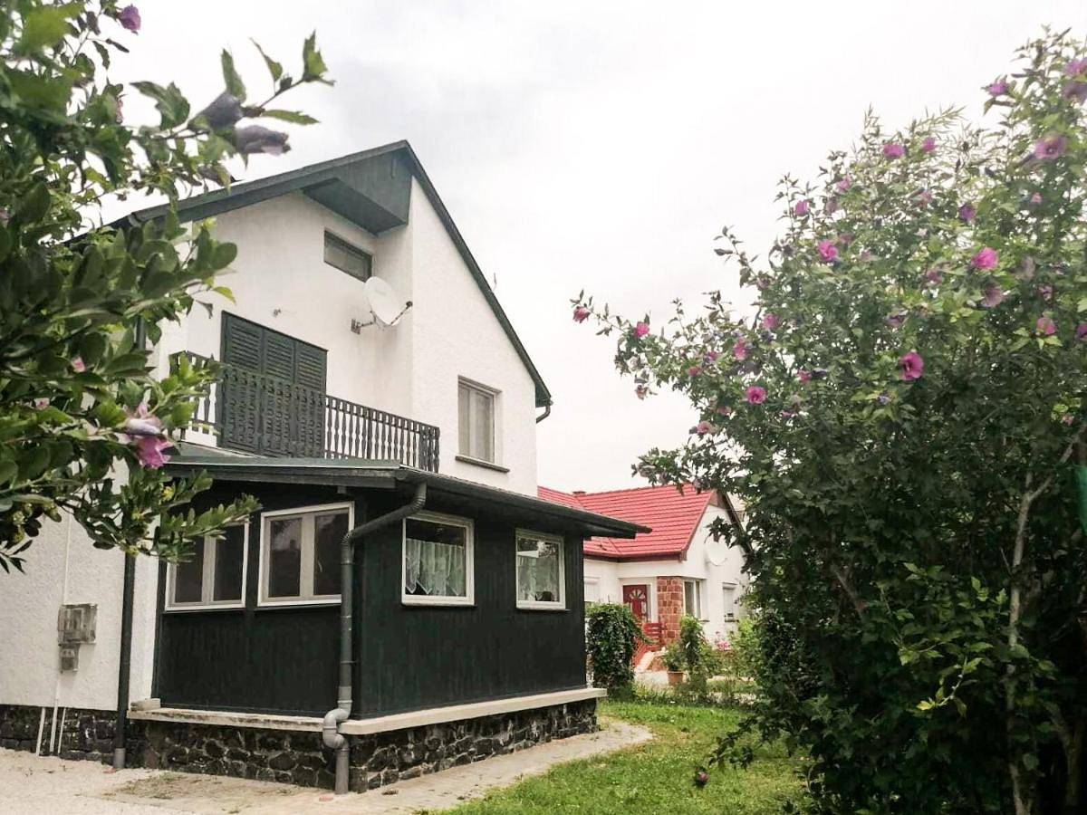 Haus am See in Vonyarc in Vonyarcvashegy, Balaton Hochland Nationalpark