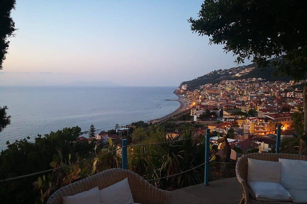 Entire apartment, Casa Spisidda - Monolocale Panarea - Vicino a Gioiosa Marea in Piraino, Messina Province