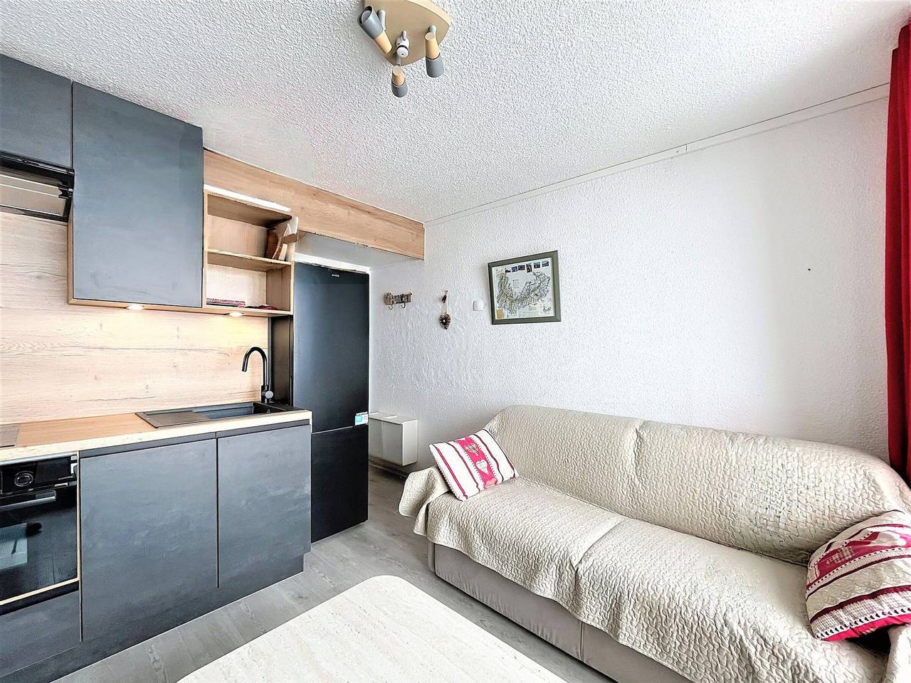 Appartement entier, Appartement pied des pistes avec double balcons et Wifi in Le Corbier, Villarembert