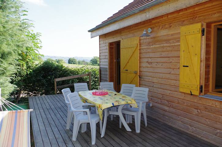 Maison de campagne pour 8 personnes, avec terrasse et jardin à Gourdon (Saône-et-Loire)