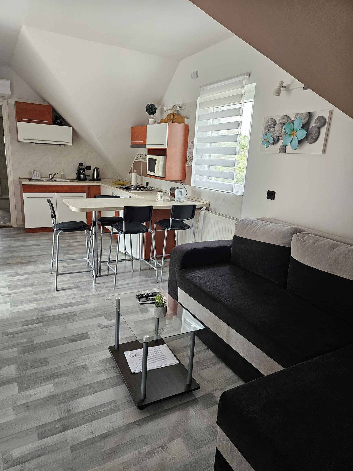 Ganze Ferienwohnung, Ferienwohnung völlig renoviert mit Klimaanlage in Balatonakali, Balatonfüredi járás