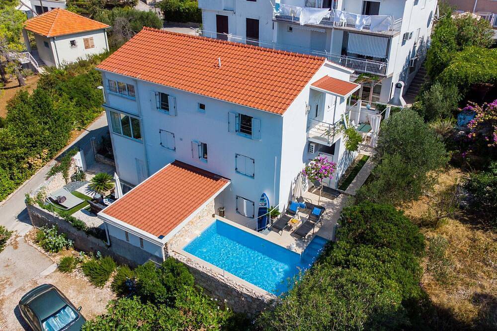 Entire apartment, House Monarch - 2nd Floor Apartment in Sutivan, Brac