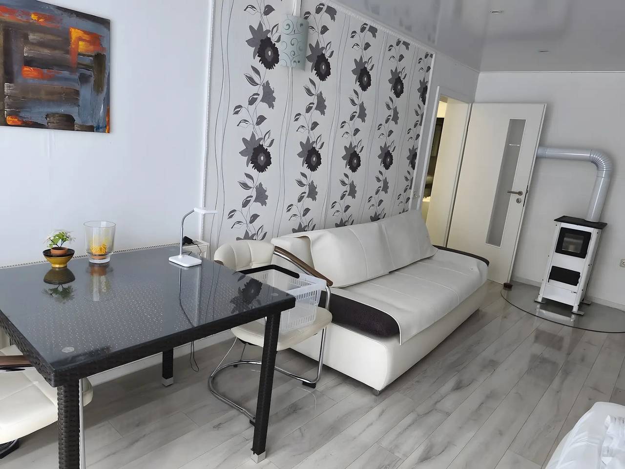 Ganze Wohnung, Ferienwohnung im Rotkäppchenland mit Terrasse und Wlan in Schwalmstadt, Schwalm-Eder-Kreis