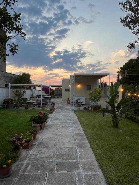 Casa vacanza per 4 persone, con giardino in Lequile