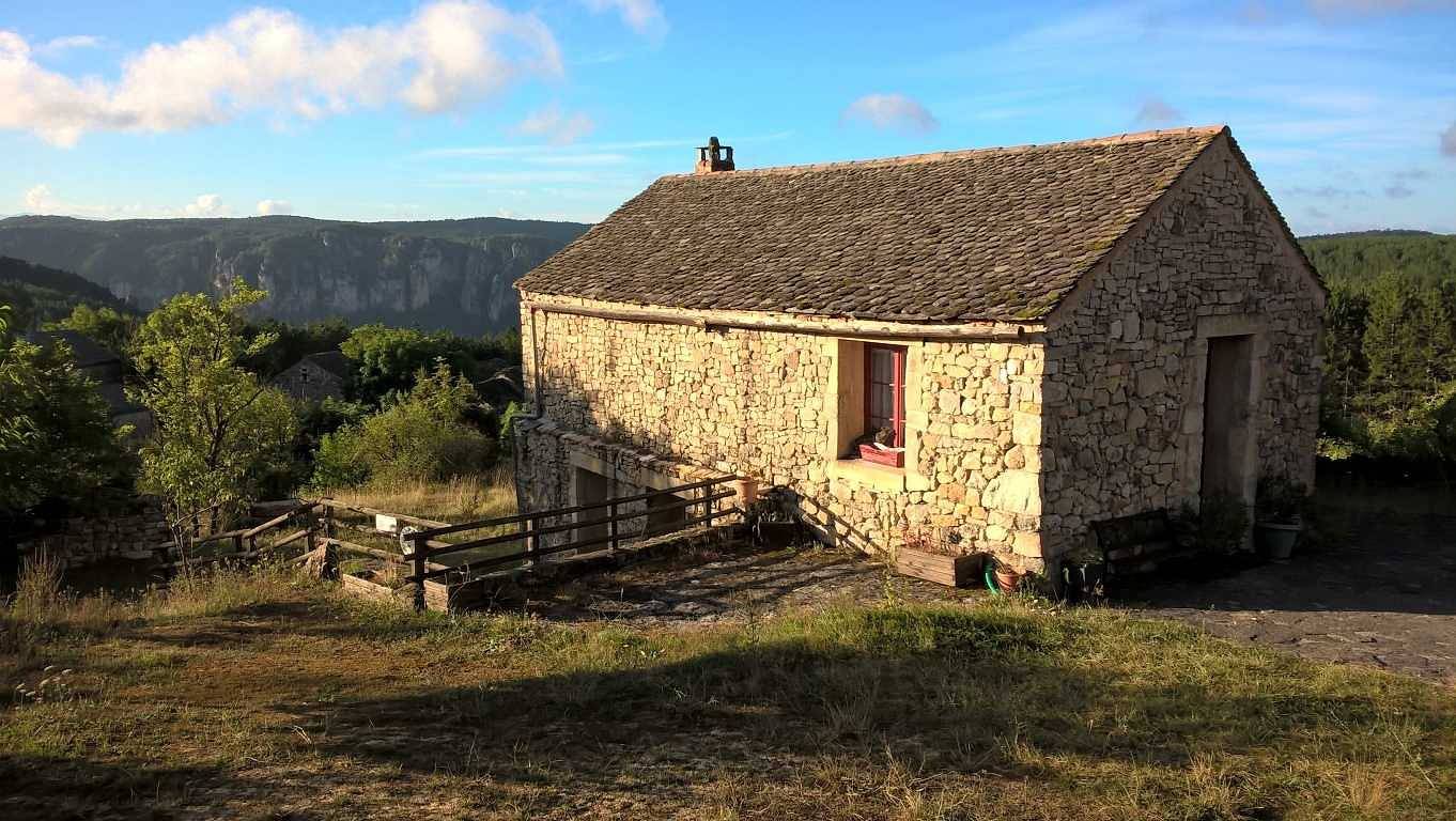 Les Balcons de la Jonte 2/4 personnes in Saint-Pierre-des-Tripiers, Parc national des Cévennes