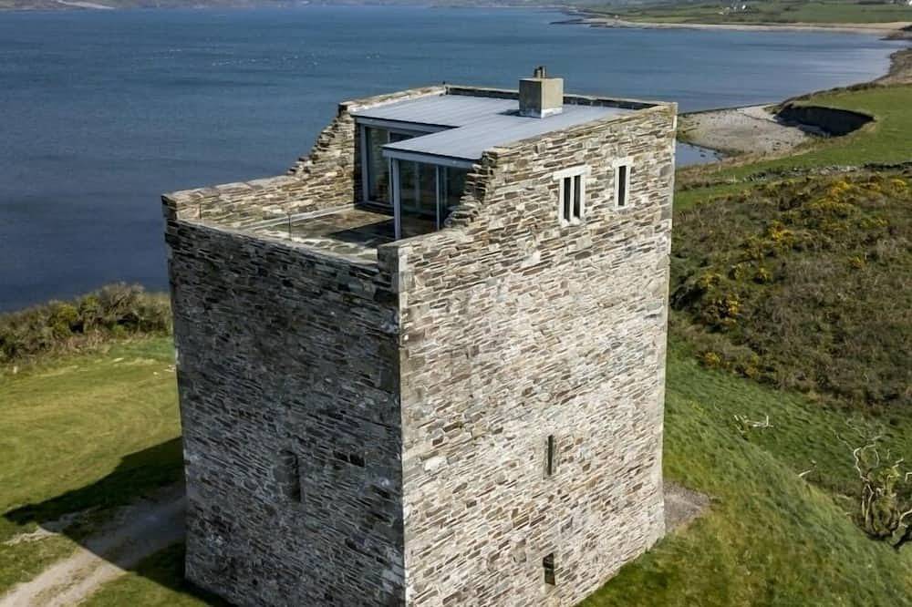 Castle for 6 People in Munster