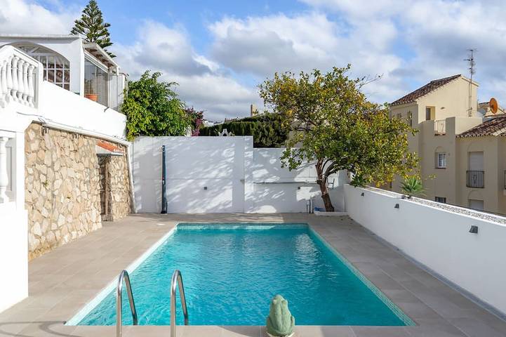 Villa pour 8 personnes, avec balcon et jardin à Fuengirola