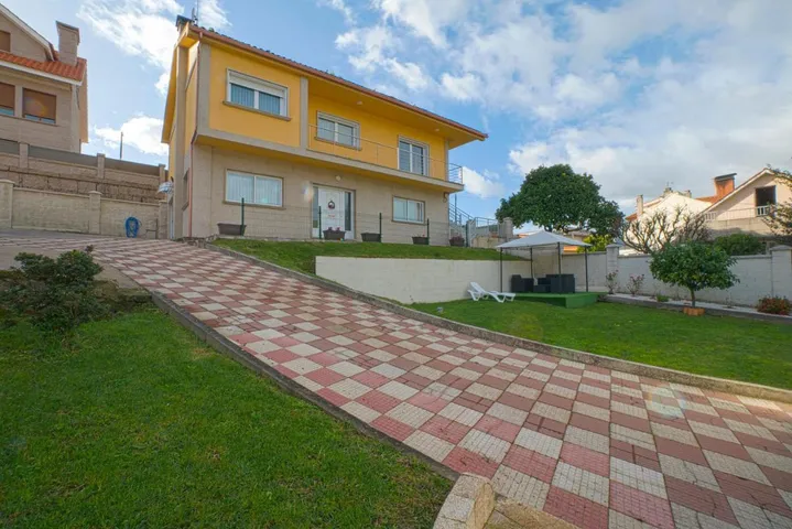 Holiday home for 10 people, with garden, with pets - 1