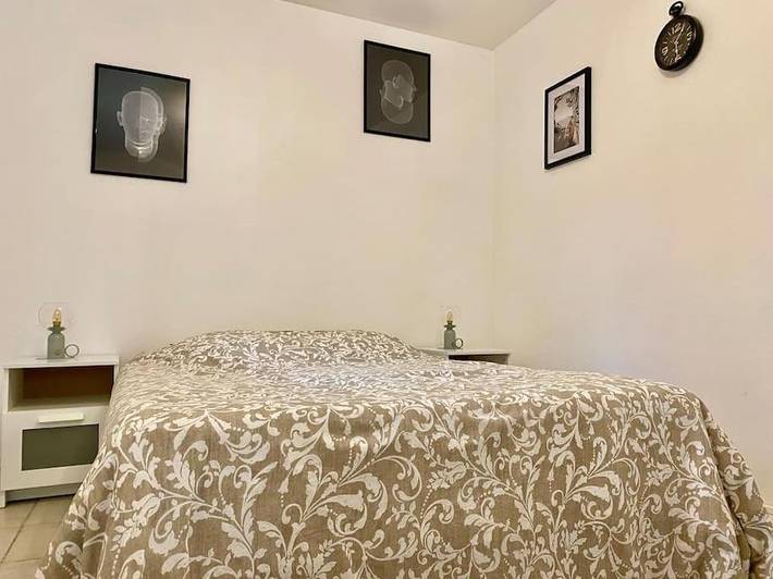 Gîte pour 2 personnes, avec jardin et terrasse à Coutevroult