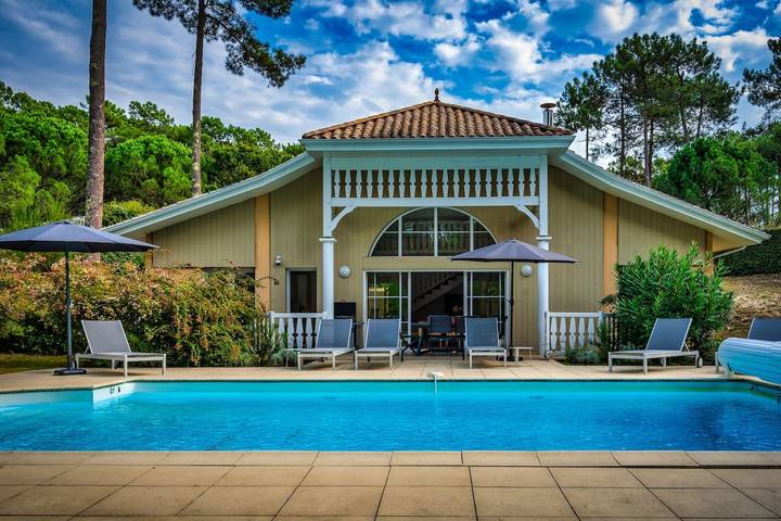 Villa pour 6 personnes, avec piscine et terrasse à Lacanau