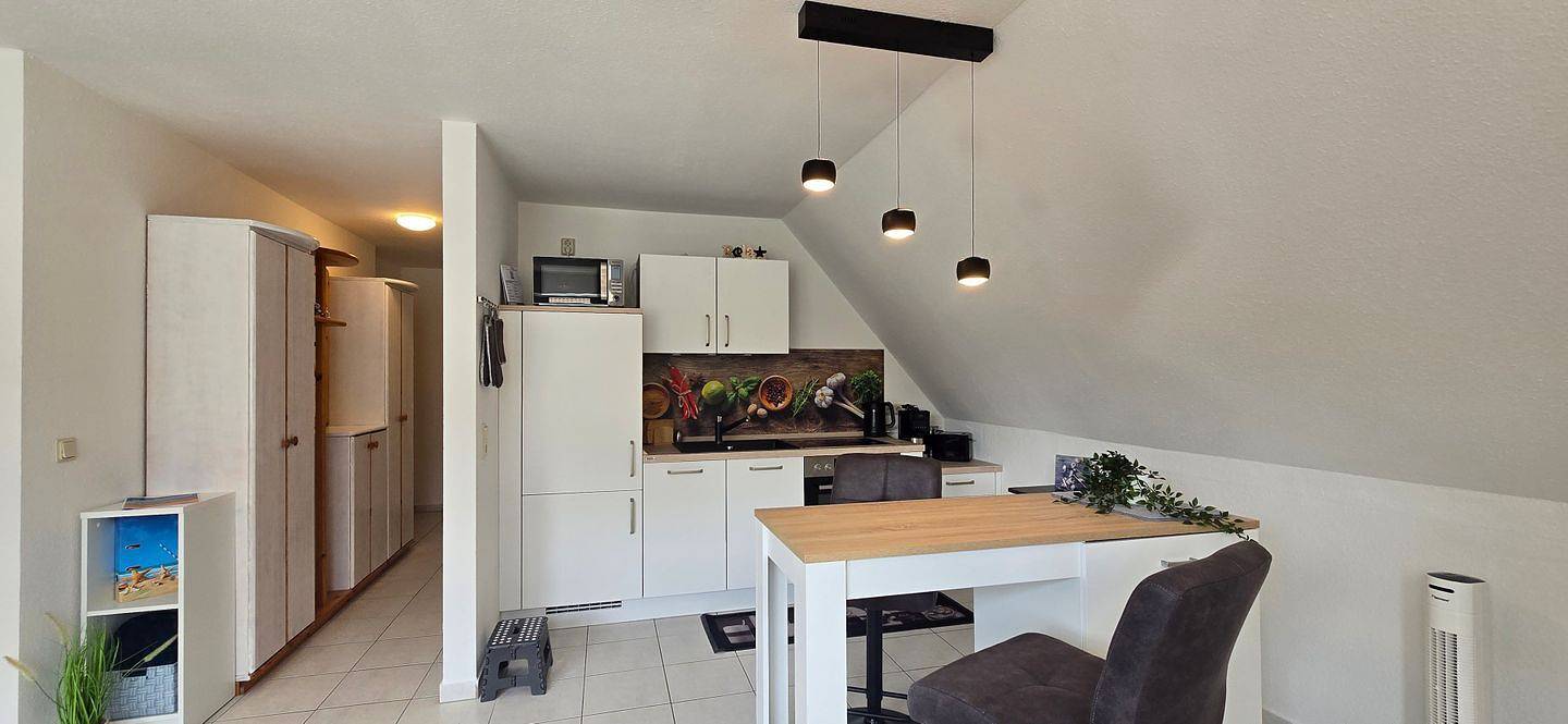 Ganze Wohnung, Zentrale 1-Zimmer-Ferienwohnung mit ca. 32 m² Wohnfläche für 2 Pers. mit Wlan in Graal-Müritz, Rostock und Umgebung