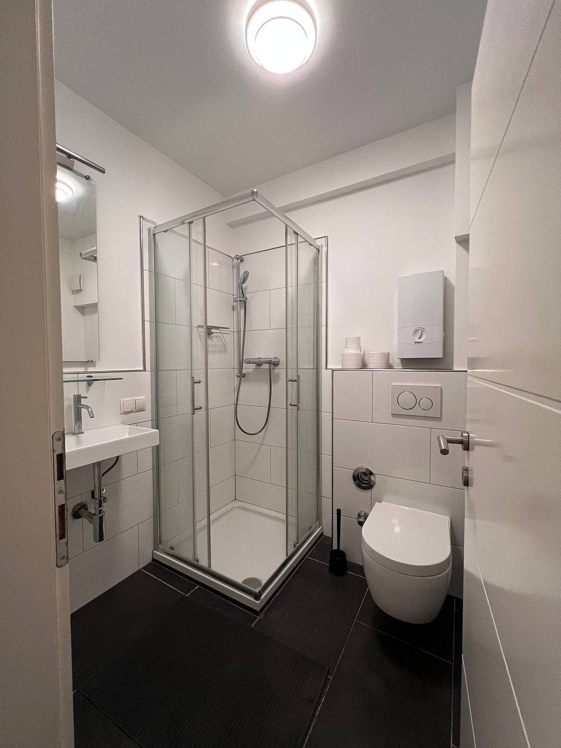 Entire holiday apartment, Ferienwohnung oder Montagewohnung in Koblenz 2. Og in Deutsches Eck, Koblenz