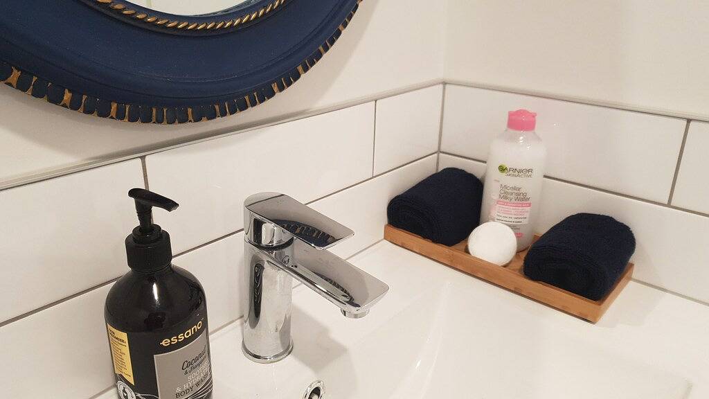 Beach, Cafes, Golf, Sun & Privacy at Paraparaumu Beachside Studio w sea view in Paraparaumu, Kapiti Coast District