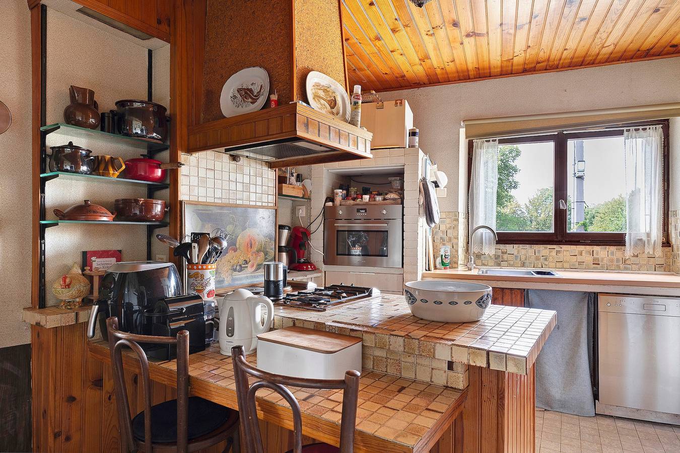 Casa 'La Maison Blanche' con terraza privada y wifi en la Creuse para 6 personas in Ahun, Región de Guéret