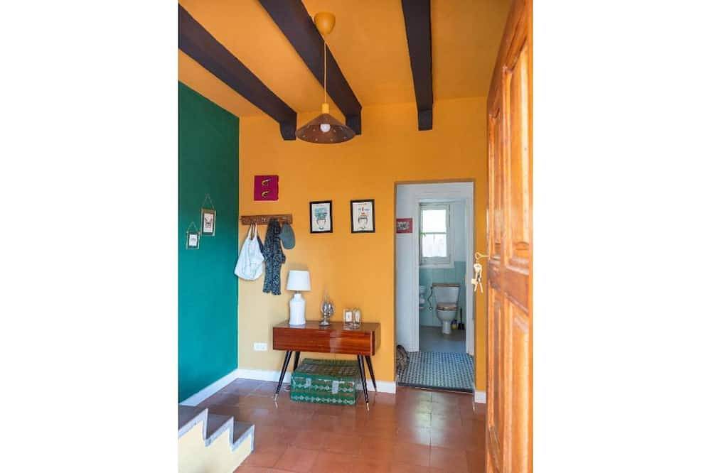 Casa Mediterranea cerca de Barcelona in Corbera de Llobregat, Interior de Barcelona