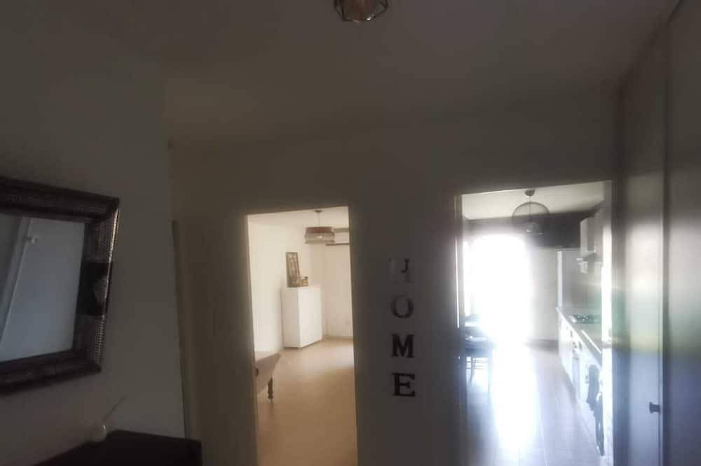 Appartement entier, . Spacieux appartement 3 chambres – Calme, plage proche in Ajaccio, Golfe D'Ajaccio