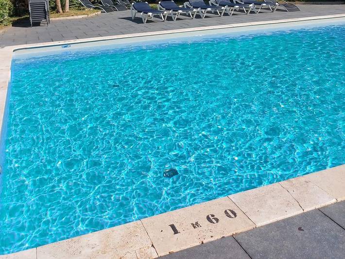 Mobile home for 2 people, with sauna and hot tub in Ile de Re