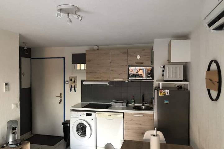 Ganze Wohnung, T2 beachfront apartment in Vias Plage, Vias