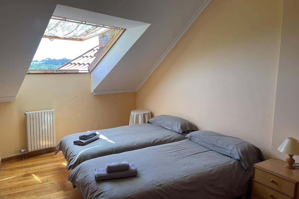 Entire apartment, Ermita San Vicente de la Barquera in San Vicente de la Barquera, Oyambre Natural Park